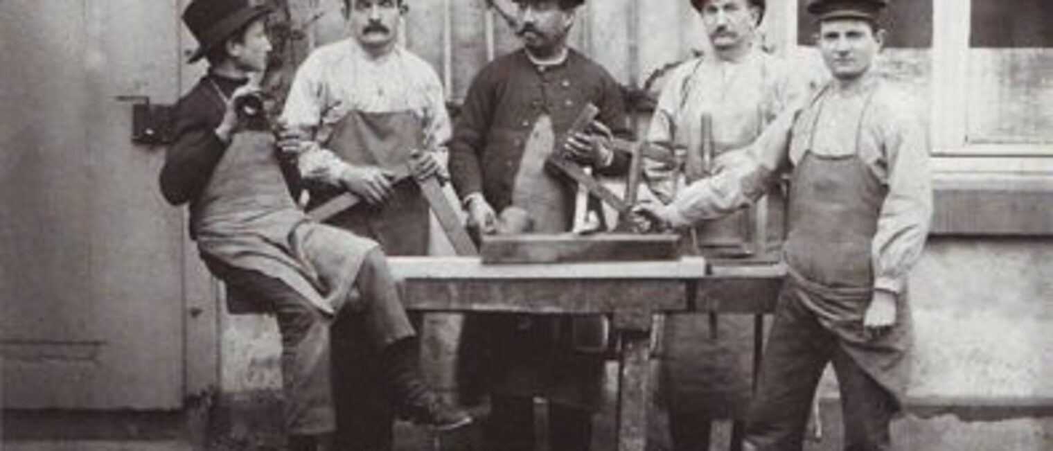 Schreinermeister Caspar Kreuer und Mitarbeiter, Monheim am Rhein, 1902