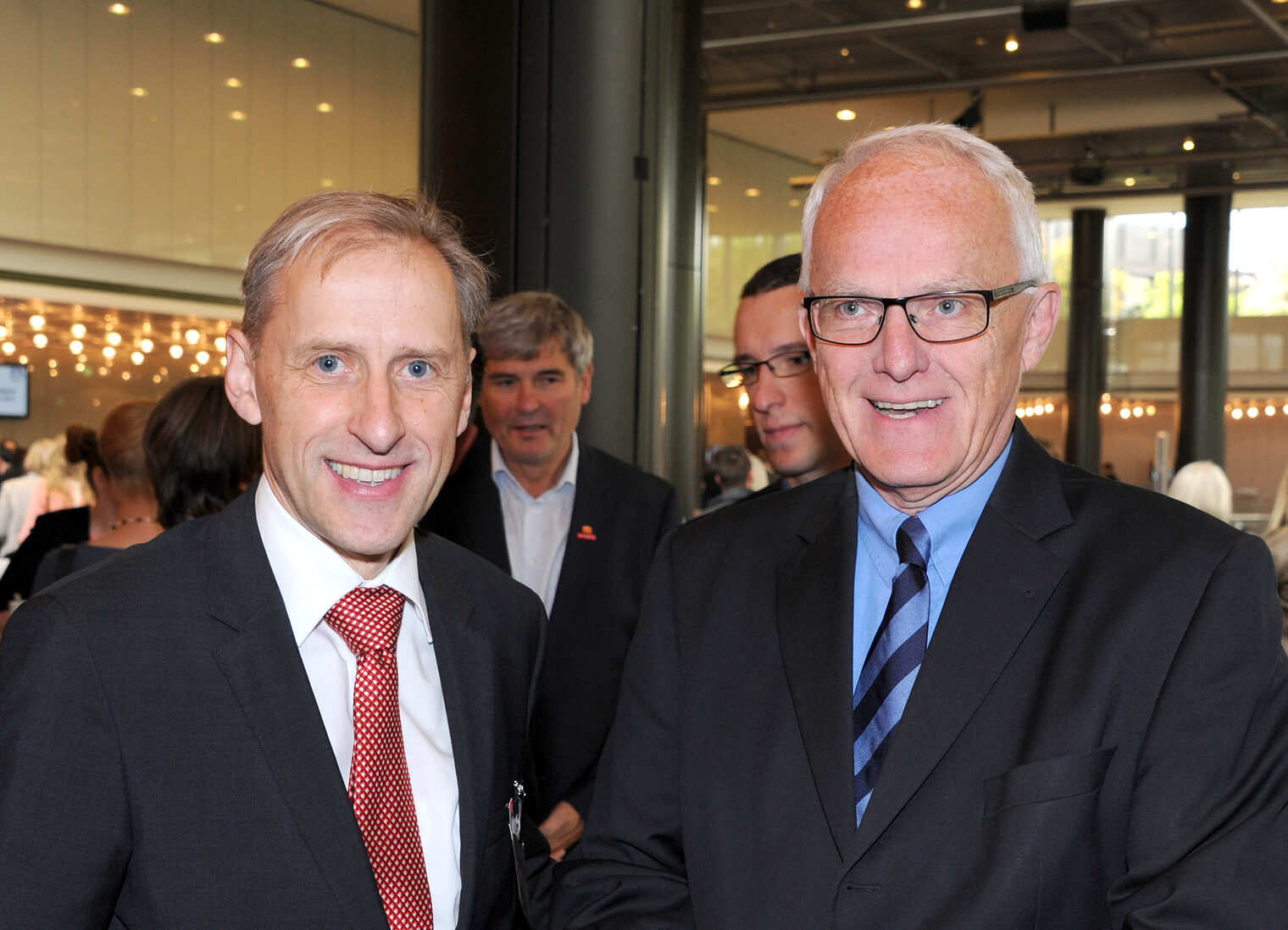 Ministerpräsident a.D. Dr. Jürgen Rüttgers (re.) mit Kammer-HGF Dr. Axel Fuhrmann.