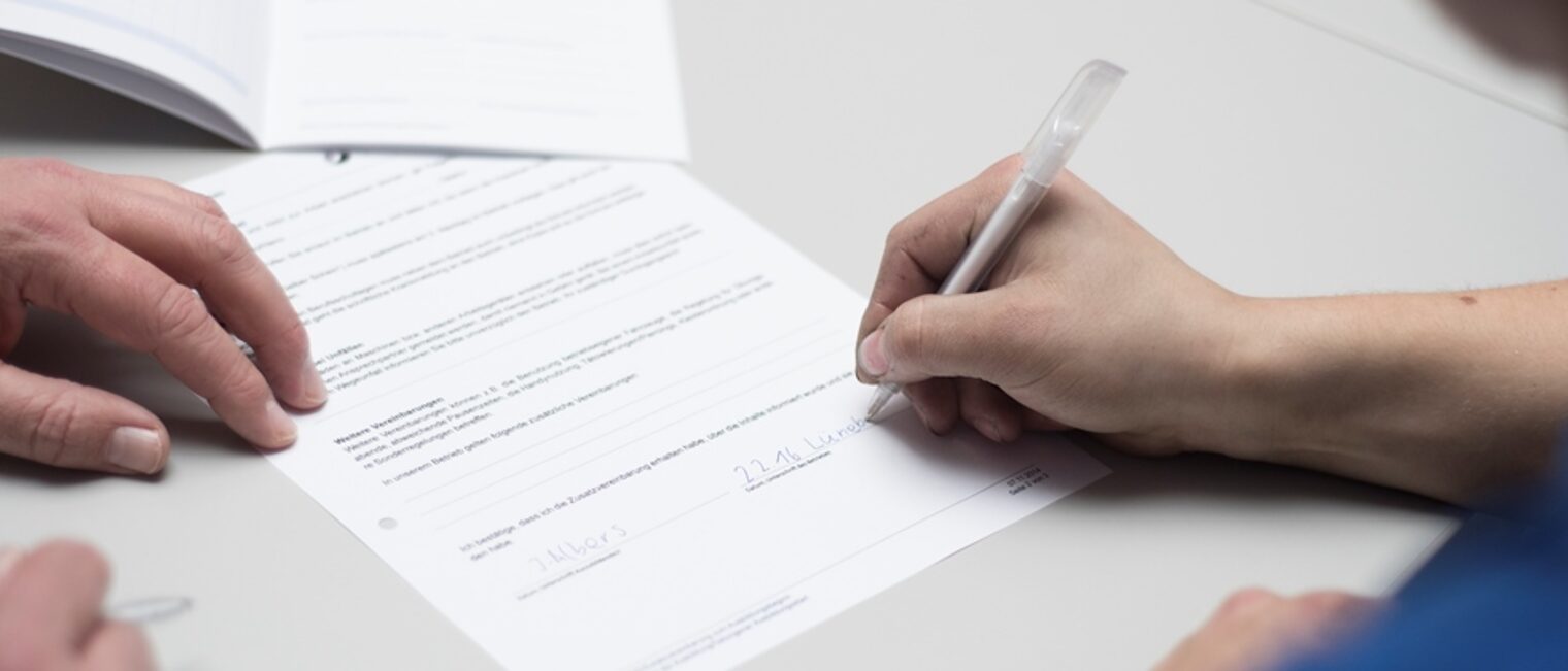 Ausbildung Vertrag Unterschrift unterschreiben