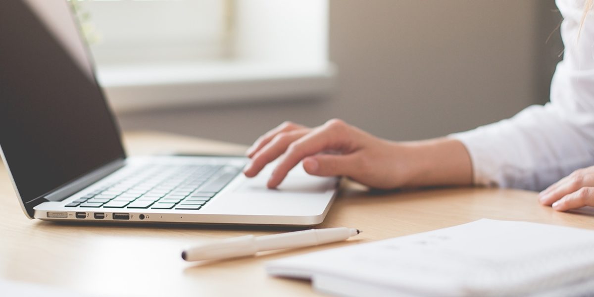 Computer, Laptop, schreiben