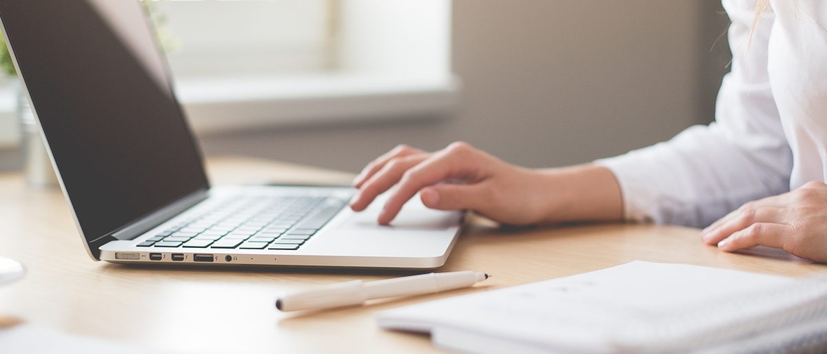 Computer, Laptop, schreiben