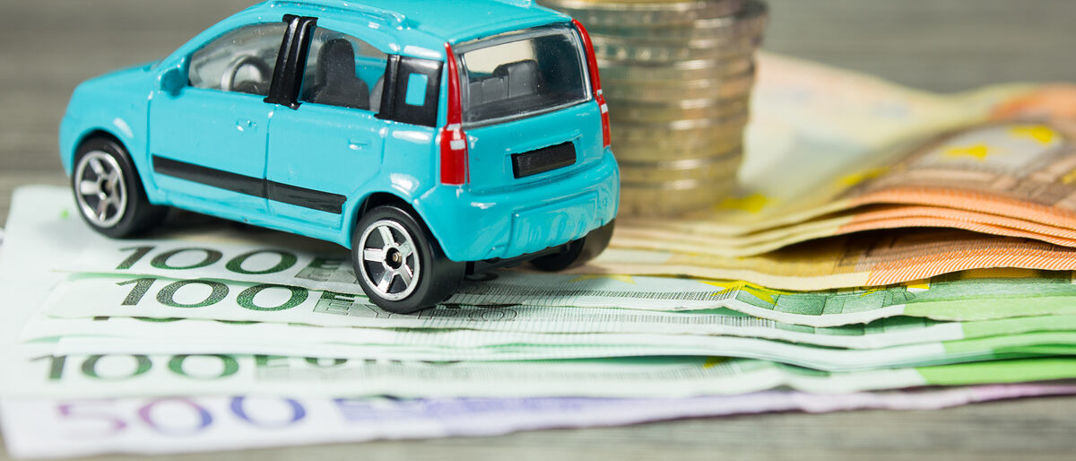 wagen, auto, geld, neuwagenkauf, gebrauchtwagen, gebrauchtwagenmarkt, autohaus, autoverkäufer, automobil, sparen, finanzieren, leasing, kaufen, versicherung, steuer, benzin, diesel, kraftstoff, kraftstoffpreise, autoverkehr, werkstatt, reparatur, reparaturkosten, autowerkstatt, mobilität, fahren, führerschein, unfall, tanken, umwelt, ökosteuer, elektroauto, autoversicherung, kfz steuer, kfz, kosten