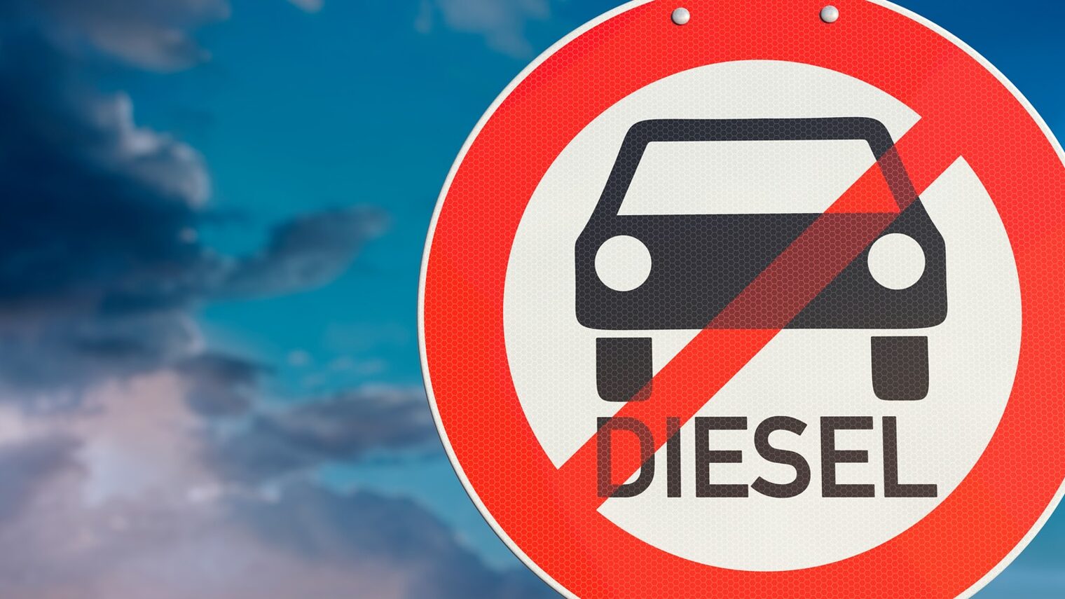 Dieselfahrverbot - Verkehrsschild Durchfahrt für Dieselfahrzeuge verboten.