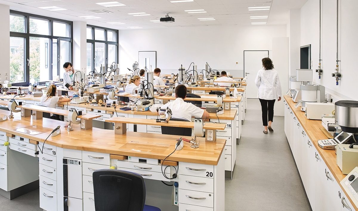 Zahntechnik-Labor Gebäude C Handwerkskammer Düsseldorf Meisterschule