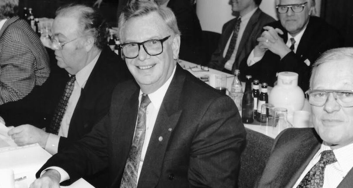 Franz Püll auf der konstituierenden Vollversammlung der Handwerkskammer im Jahr 1992