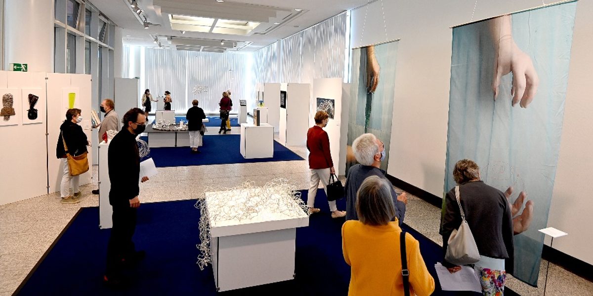 Blick in die Ausstellung "Ist das noch Kunsthandwerk" in der Handwerkskammer Blick in die Ausstellung "Ist das noch Kunsthandwerk" in der Handwerkskammer