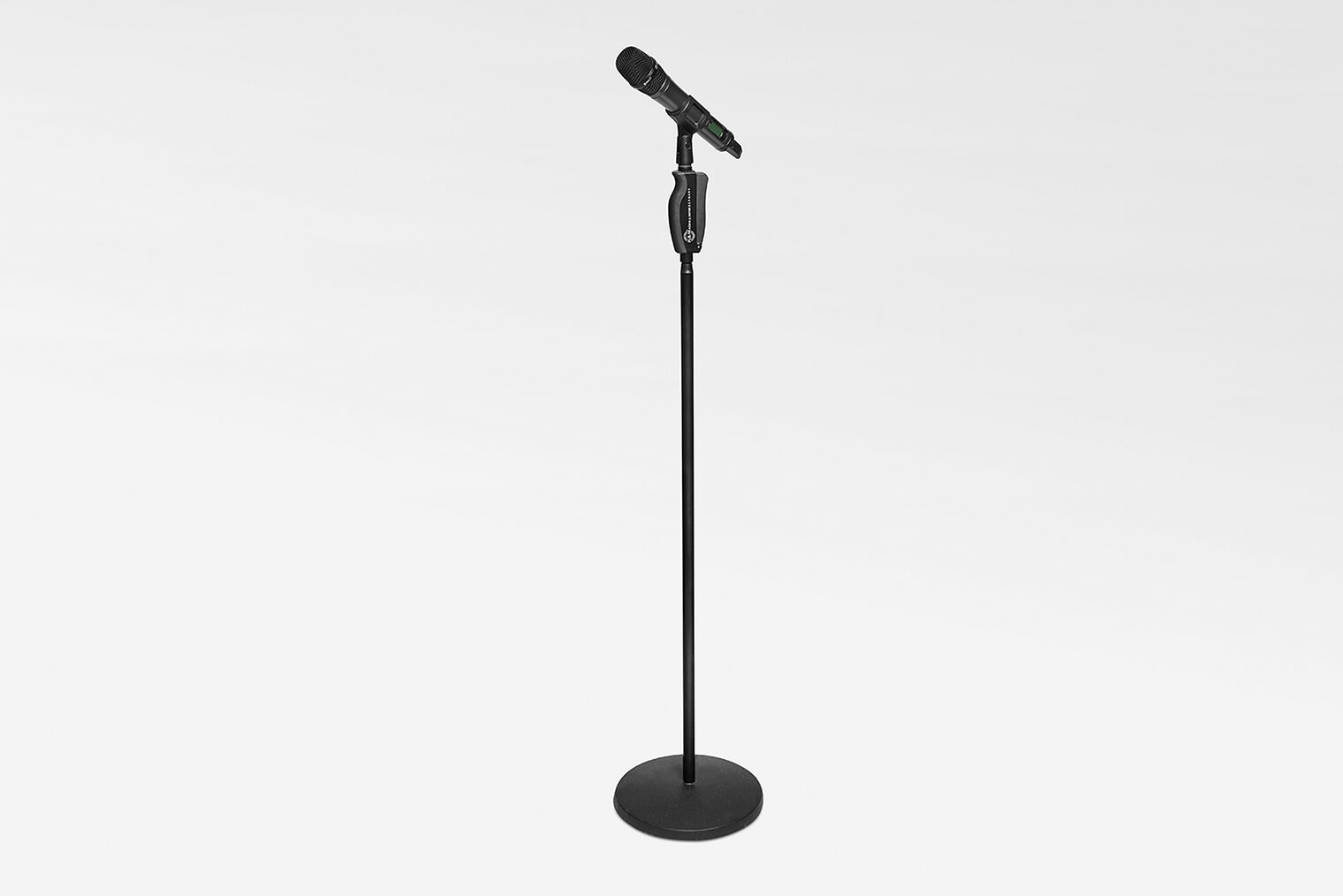 Funkmikrofon mit Stativ