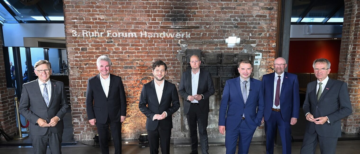 3. Ruhr-Forum (v. l.): H. Hund; Prof. Dr. A. Pinkwart; Felix Banaszak, Matthias Hauser, Michael Hübner; Berthold Schröder, Andreas Ehlert
