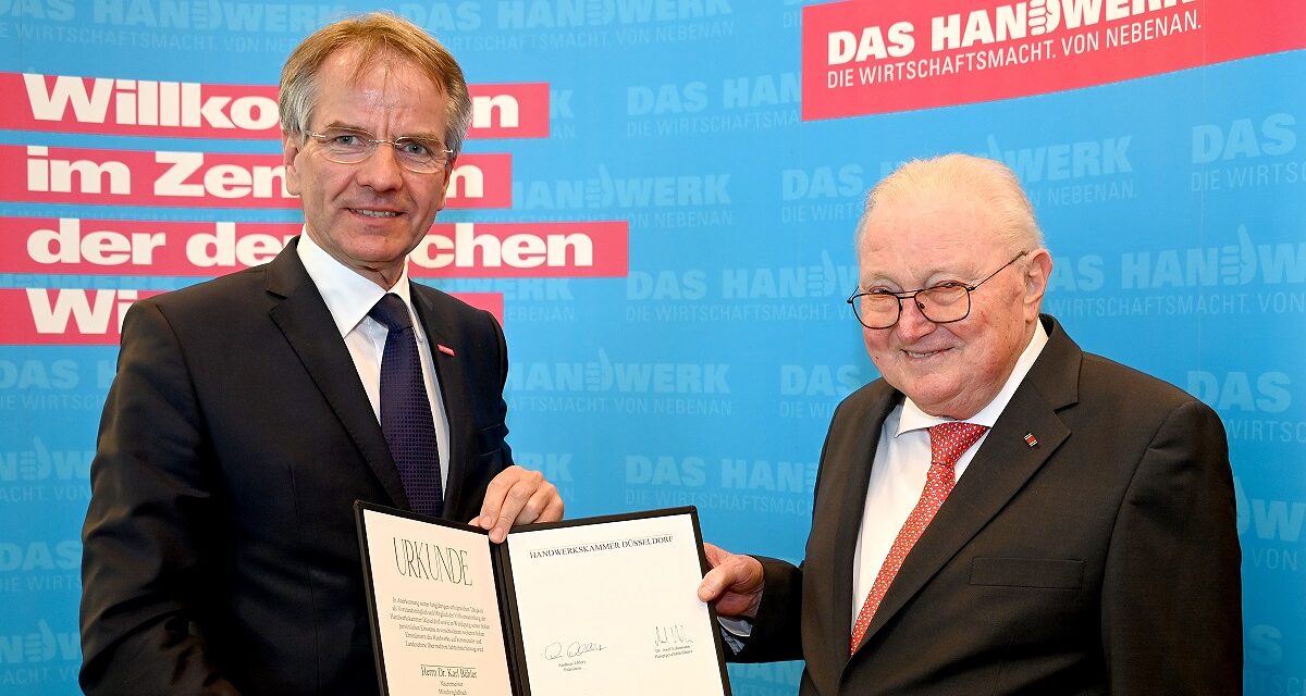(v. l.): Kammerpräsident Andreas Ehlert und Dr. Karl Bühler