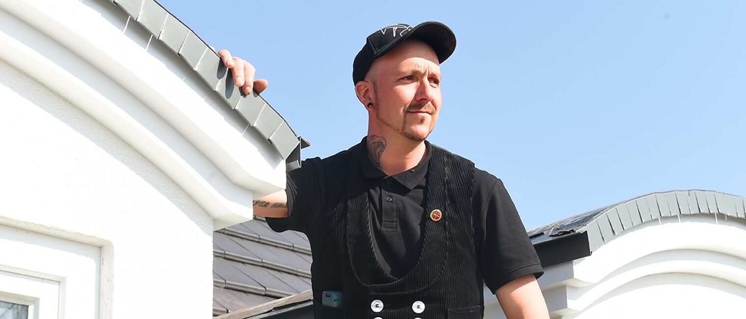 Portrait von Christoph Siewert auf dem Dach.