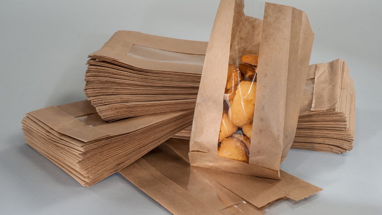 Brötchen in Papiertüten