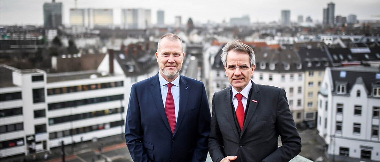 (v. l.): Kreishandwerksmeister MIchael Kregel und Präsident Andreas Ehlert