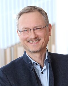 Dr. Volker Becker