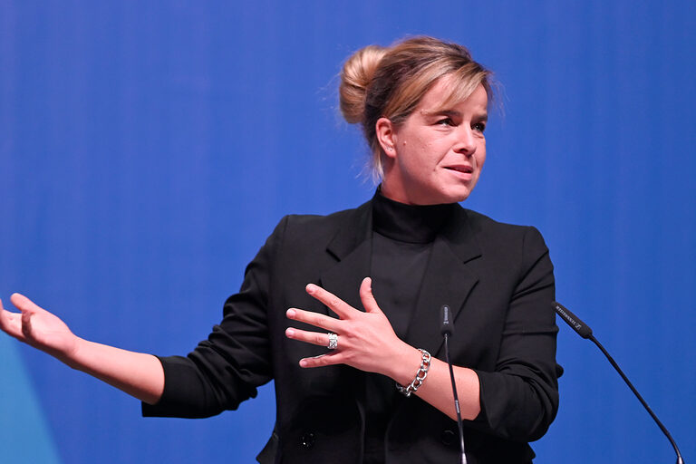 NRW-Wirtschaftsministerin Mona Neubaur auf der Meisterfeier 2023