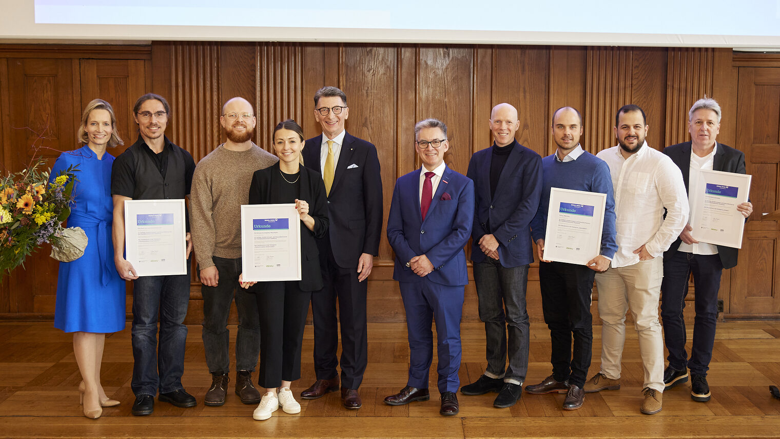 Gruppenbild der Preisträger des Umwelt- und Gesundheitspreis 2023