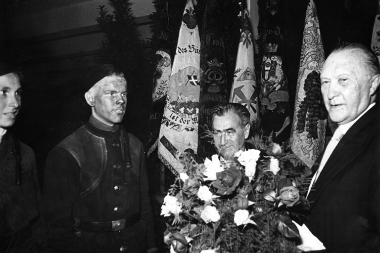 Konrad Adenauer auf der Meisterfeier 1951