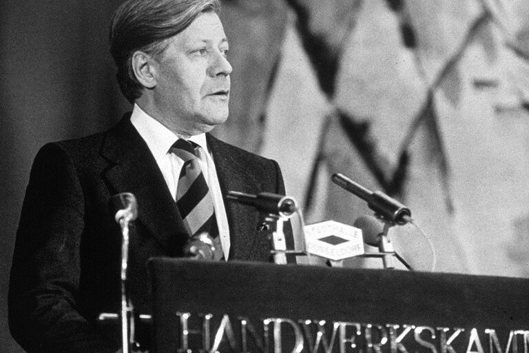 Helmut Schmidt als Festredner auf einer Meisterfeier