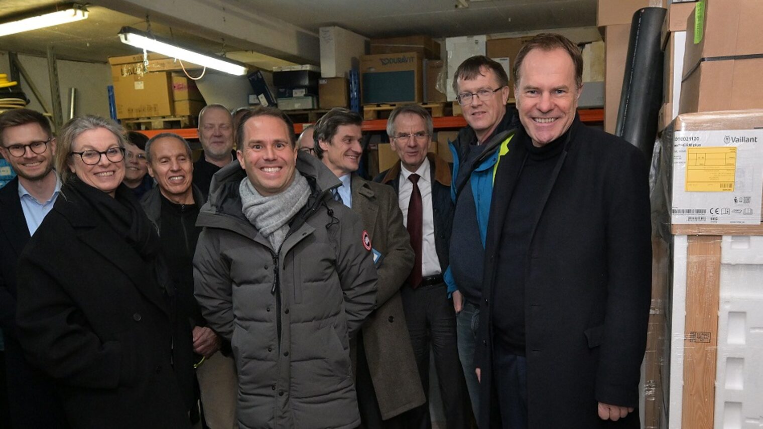 Die Teilnehmenden besuchten gemeinsam mit dem Düsseldorfer Oberbürgermeister die Firma von Sebastian Fuchs.