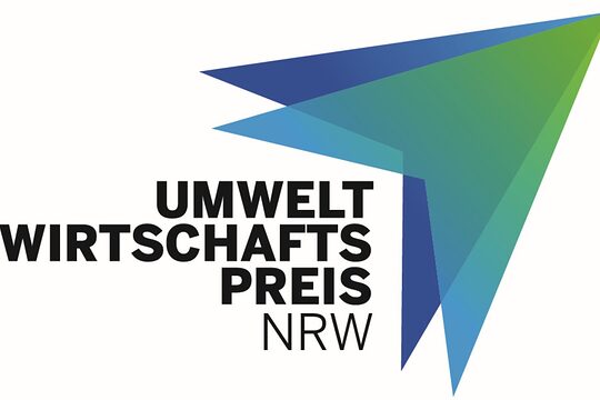 Auf dem Bild ist das Logo des Umweltwirtschaftspreises zu sehen 