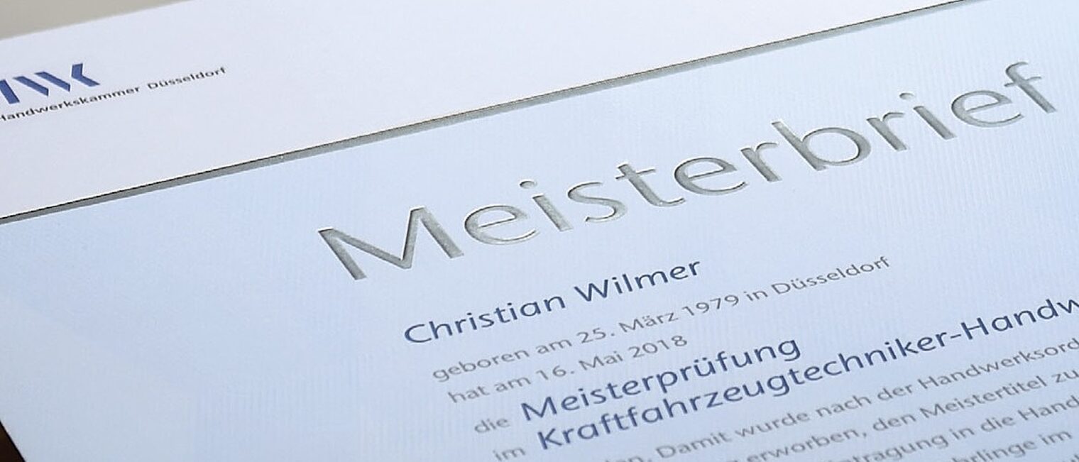 Nahaufnahme des Titels eines Meisterbriefes